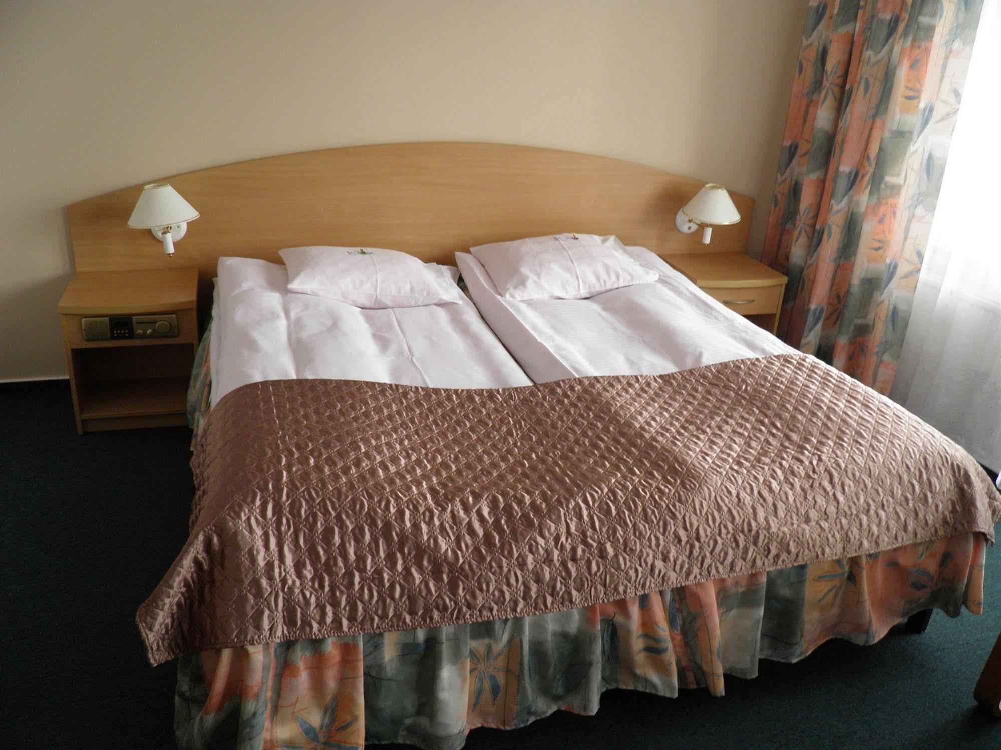 Hotel Gromada Medical Spa Busko Zdroj Ngoại thất bức ảnh