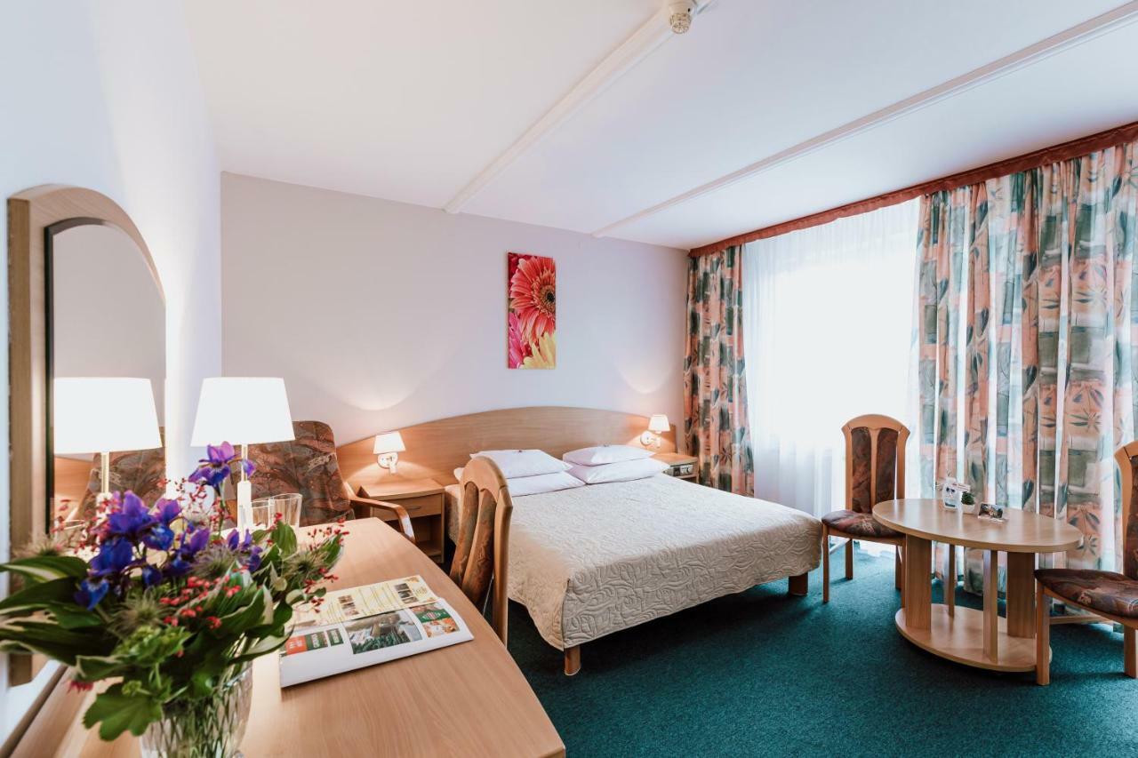 Hotel Gromada Medical Spa Busko Zdroj Ngoại thất bức ảnh